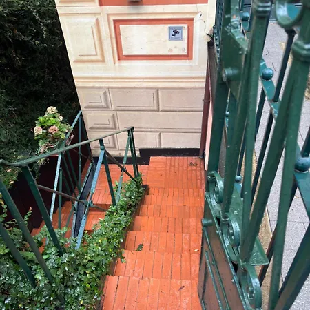 Ladidi Готель типу 